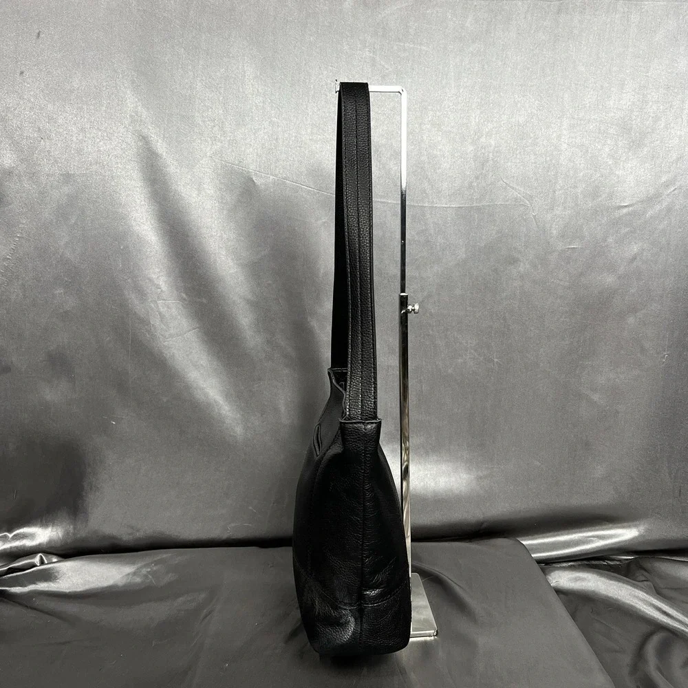 The Sak De Young Hobo Leather Black Single Shoulder Strap Medium Preppy Classic